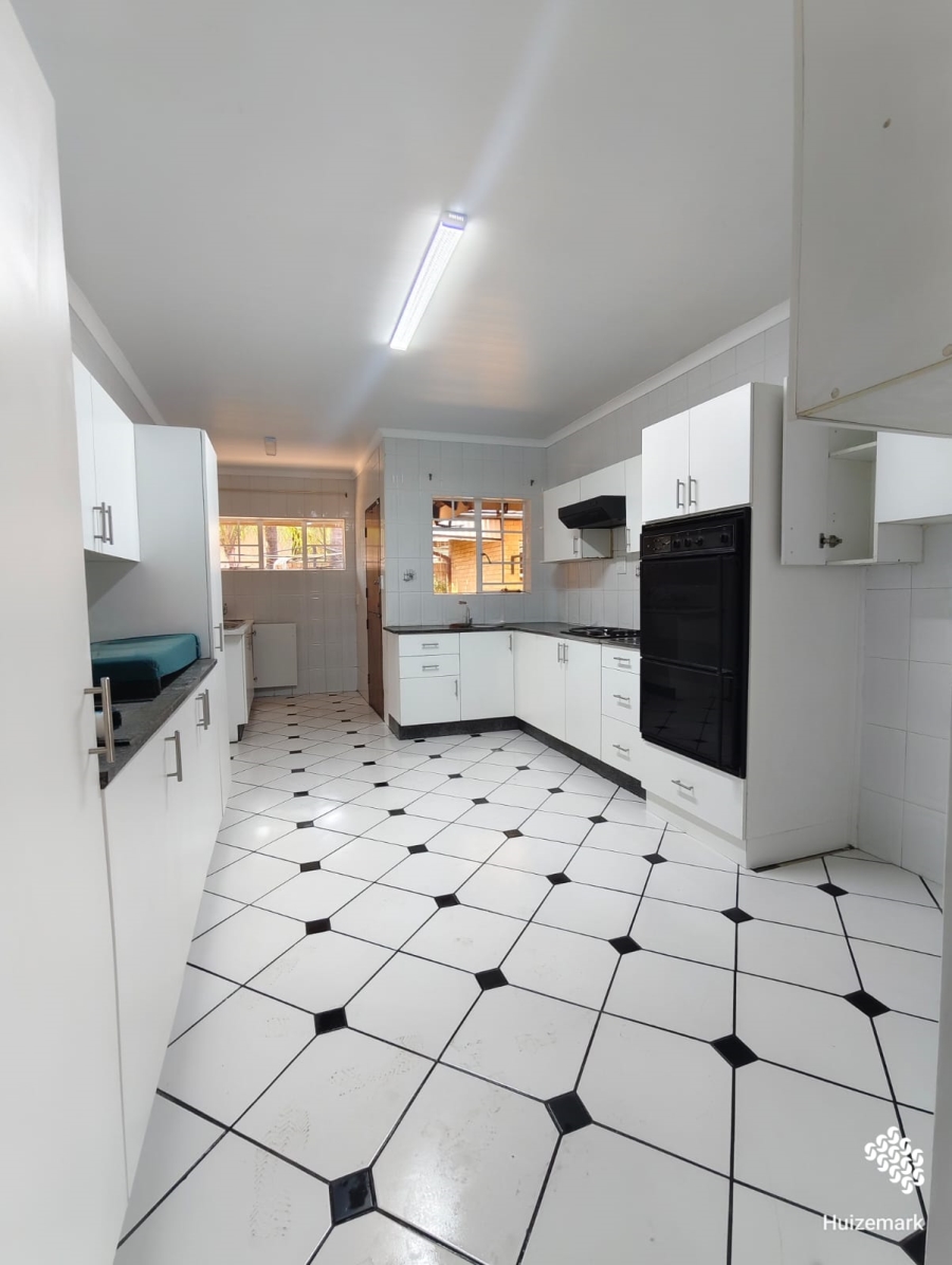 To Let 3 Bedroom Property for Rent in Vaalpark Free State
